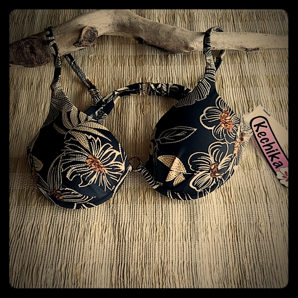 Kechika Underwrite Bra swimsuit top